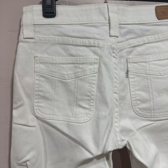 Levi's Women's White Faux Flap Front Pocket Crop Jeans Size 4 - Picture 4 of 10